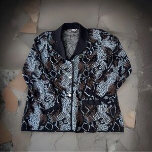 Exclusively Misook Size  X-Large Long Sleeve Button V Neck Cardigan Sweater